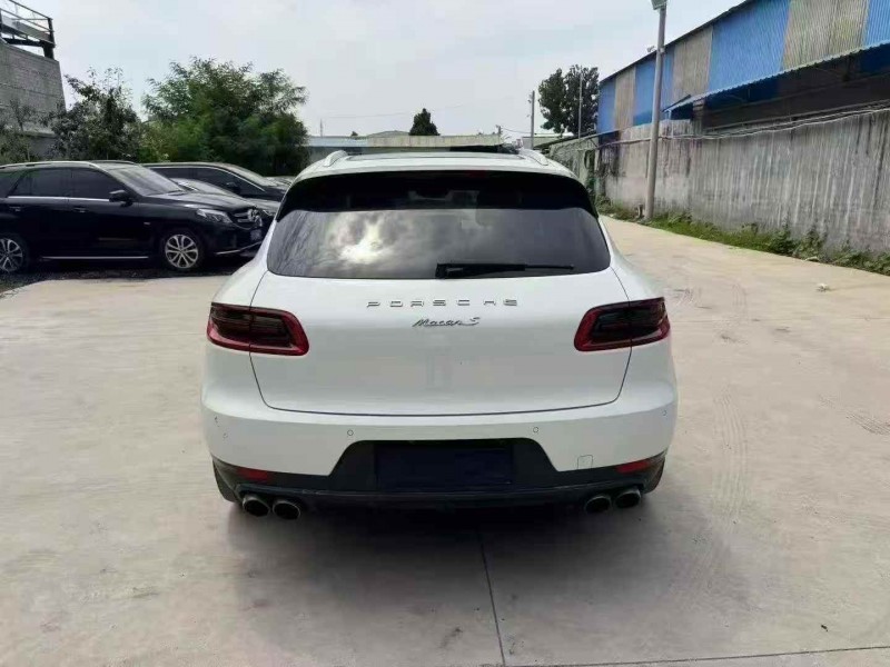 济宁15年保时捷Macan9