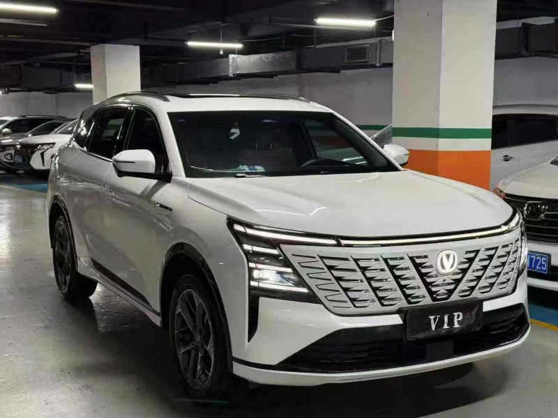 成都25年长安汽车CS753