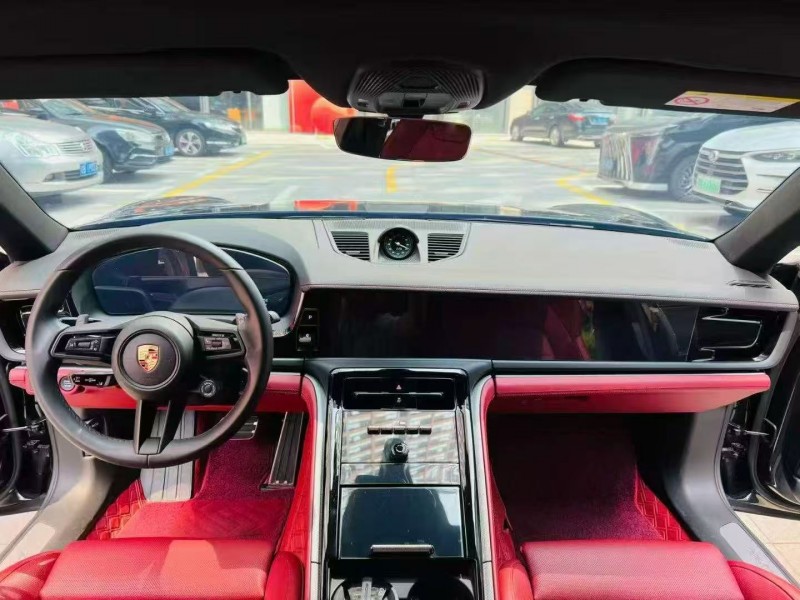 深圳25年保时捷帕拉梅拉5