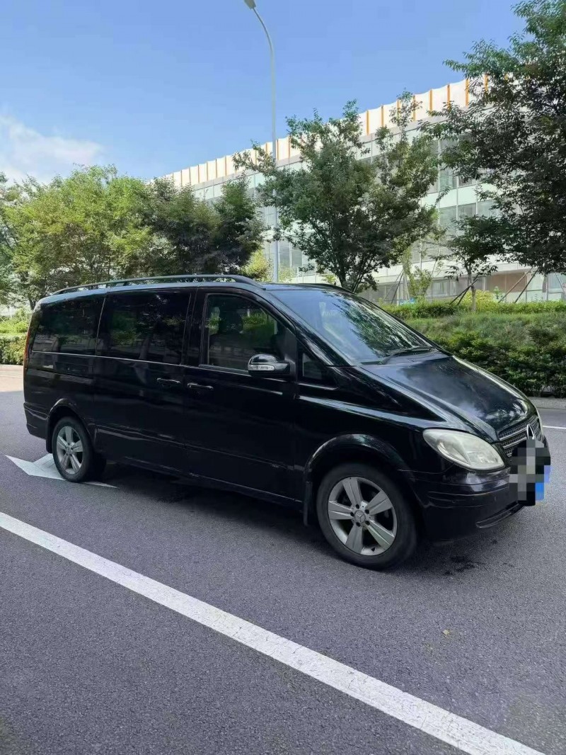 淄博10年奔驰唯雅诺3