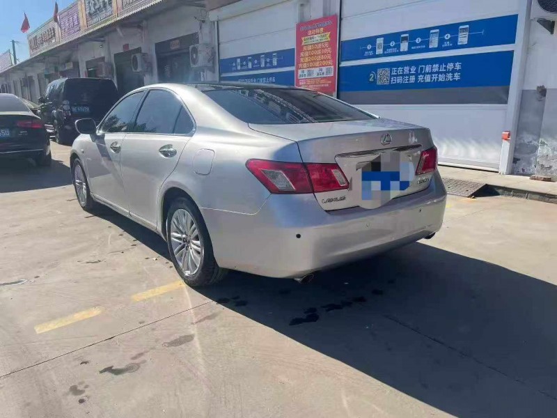 咸阳18年雷克萨斯ES8