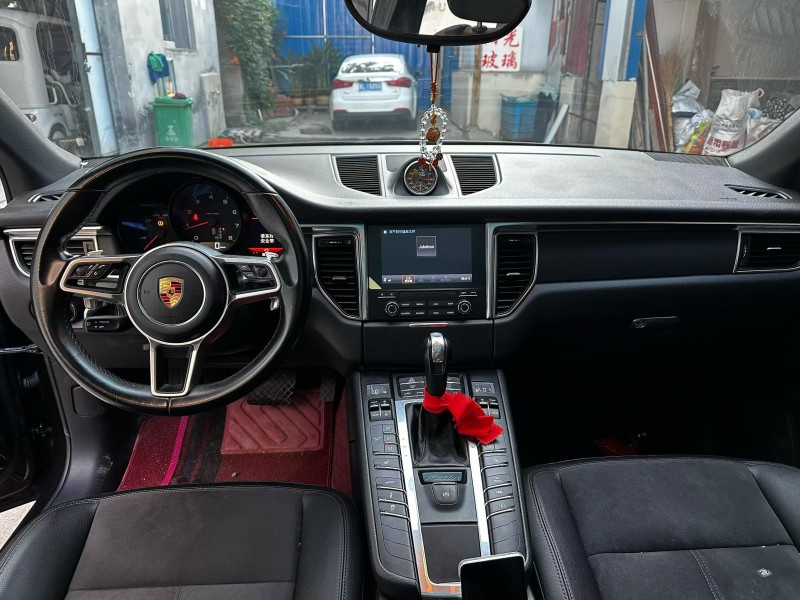 潍坊18年保时捷Macan5