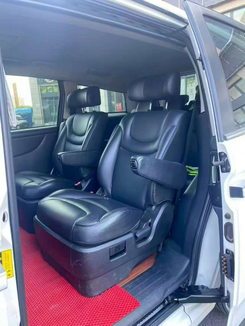 漳州16年纳智捷大7 MPV6