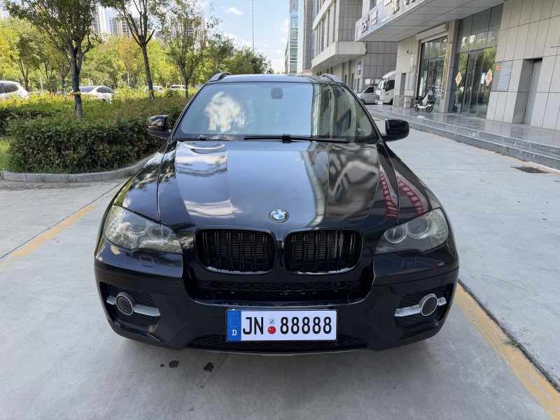 济宁12年宝马X61