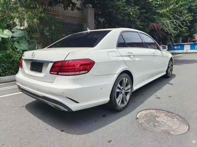 金华16年奔驰E8