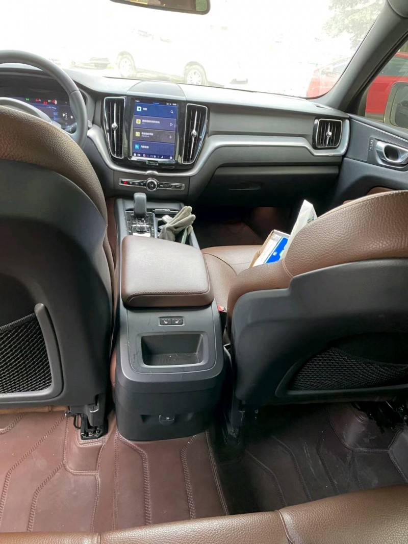 青岛22年沃尔沃XC608