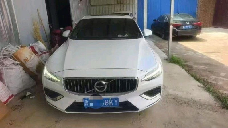 邢台20年沃尔沃S60L1
