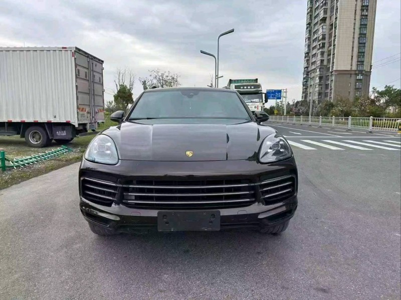 苏州18年保时捷卡宴1