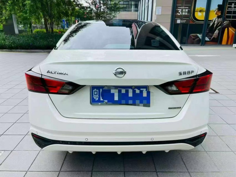 深圳23年日产天籁9