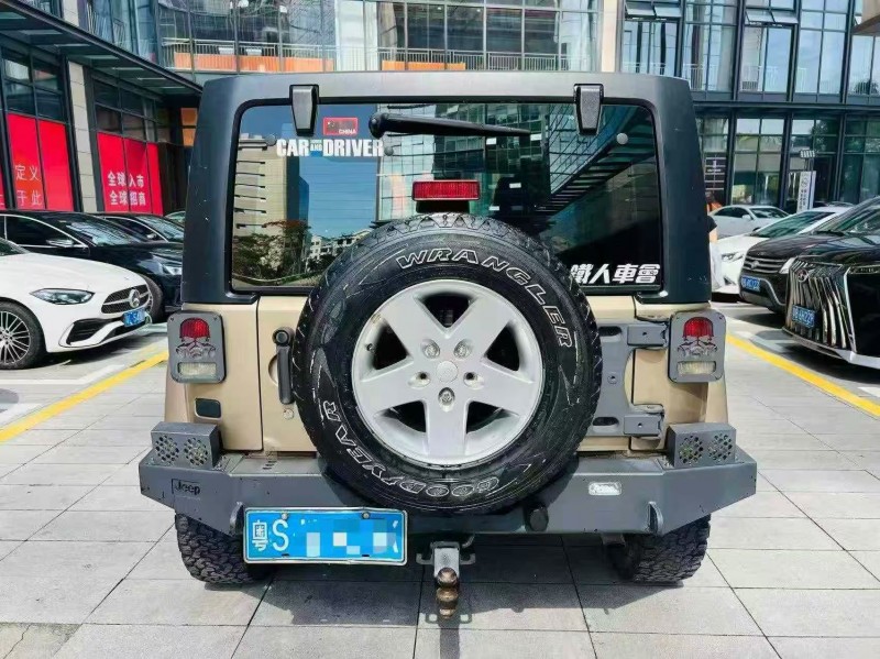 深圳14年Jeep牧马人8