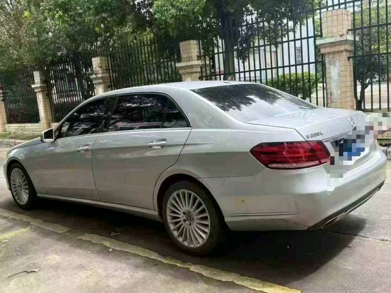 广州15年奔驰E8