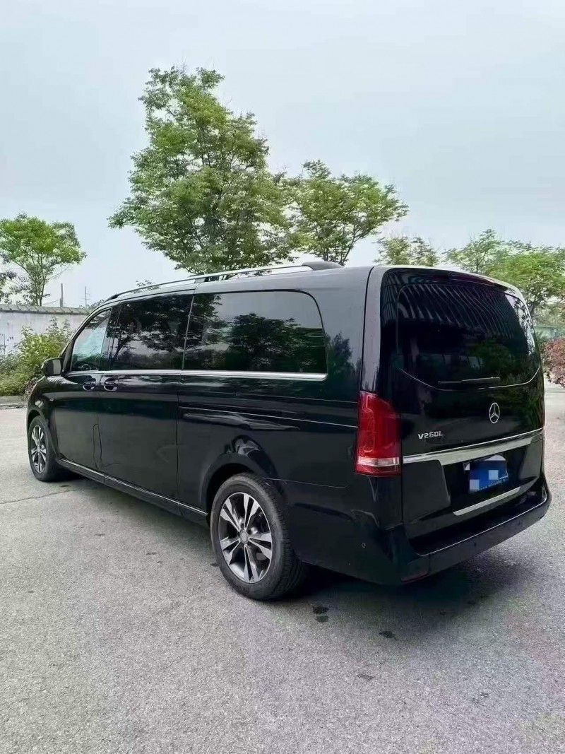 苏州18年奔驰V8