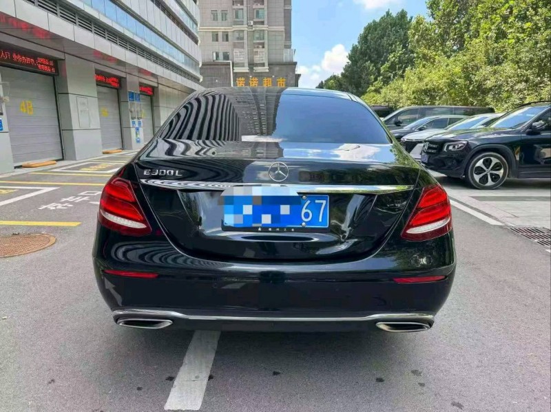 蚌埠17年奔驰E8