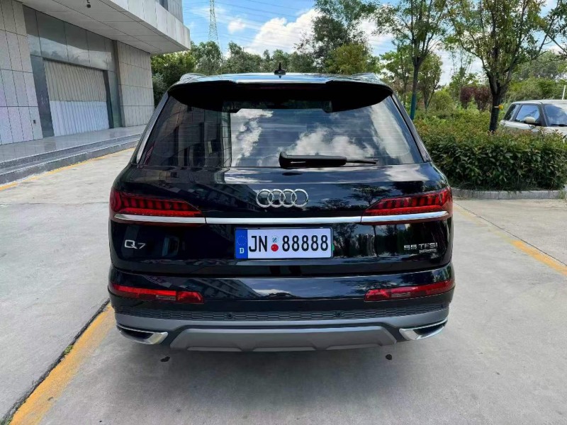 济宁21年奥迪Q79