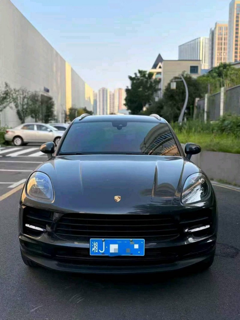 岳阳19年保时捷Macan1