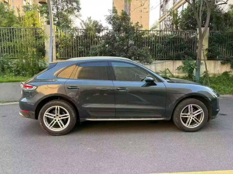 岳阳19年保时捷Macan3