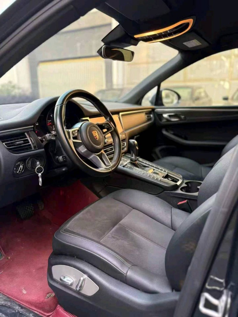 岳阳19年保时捷Macan5