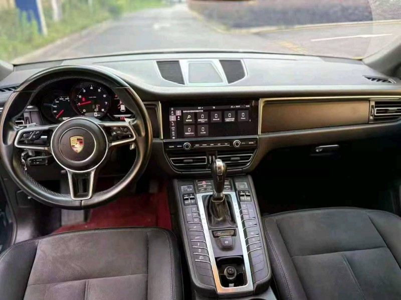 岳阳19年保时捷Macan6