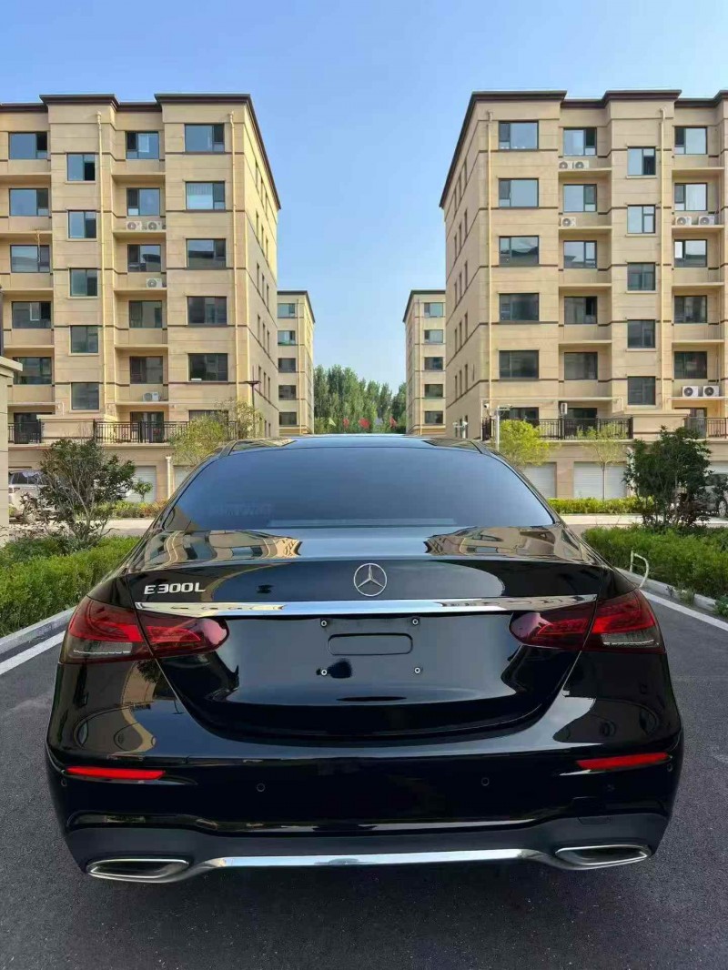 青岛22年奔驰E9