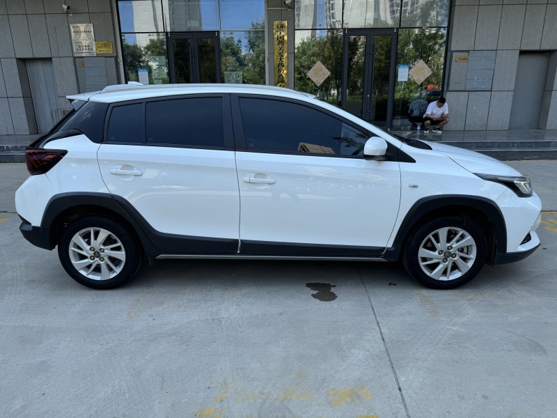 济宁21年丰田YARiS L 致炫4