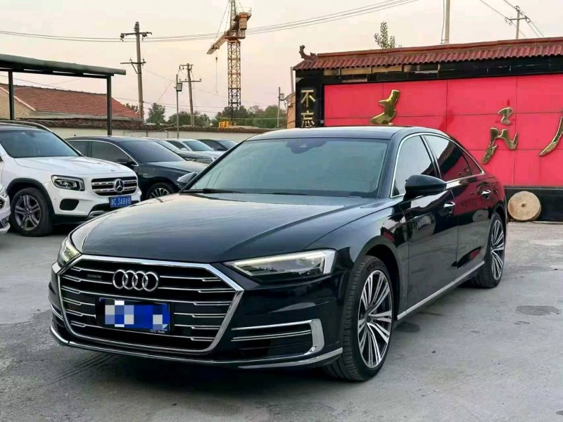 烟台18年奥迪A8L3