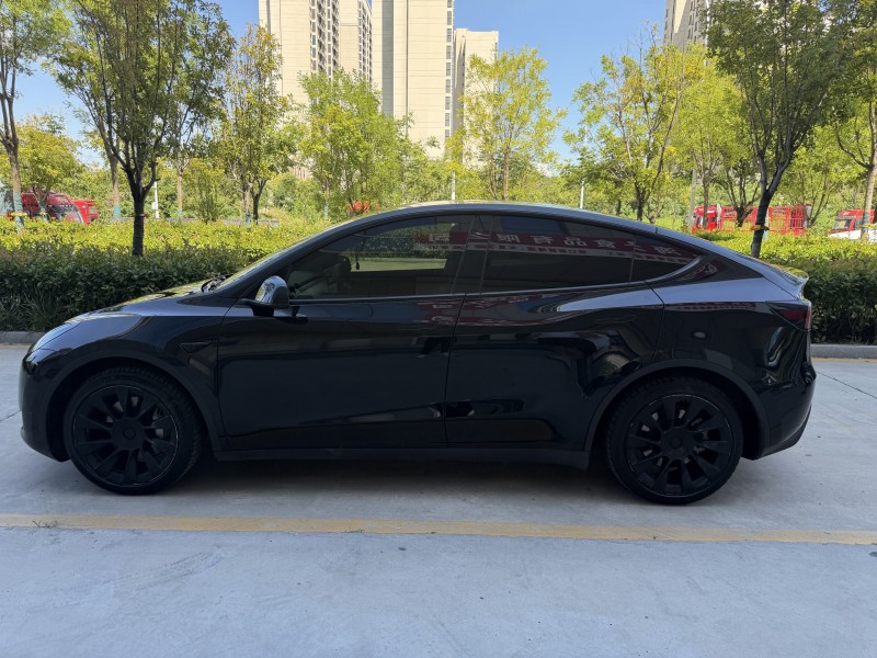 济宁22年特斯拉MODEL Y5