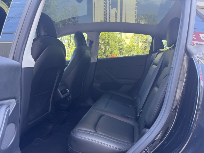 济宁22年特斯拉MODEL Y7