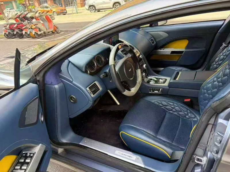 赣州14年阿斯顿·马丁Rapide4