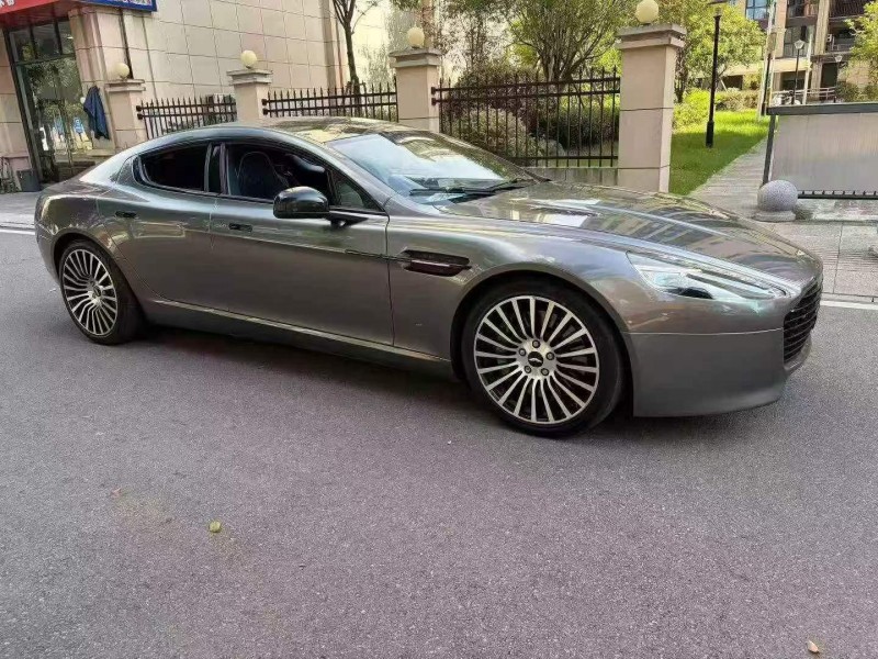 赣州14年阿斯顿·马丁Rapide7