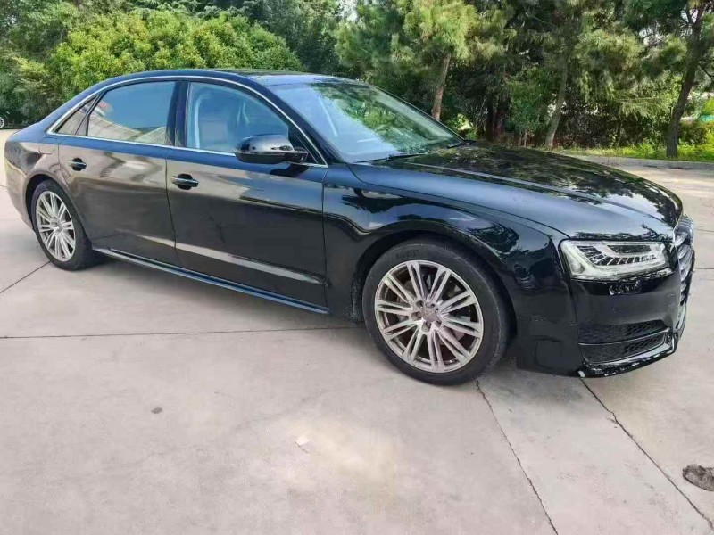 新乡18年奥迪A8L2