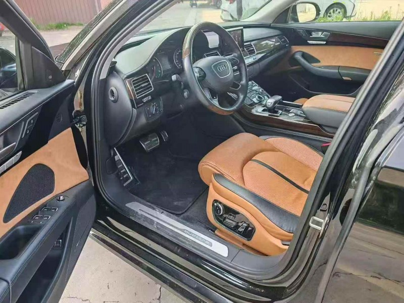 新乡18年奥迪A8L5