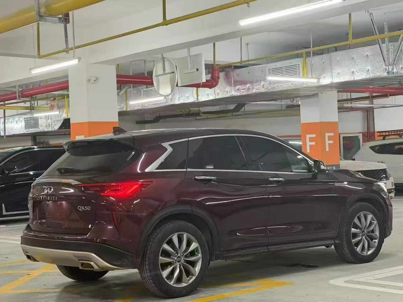 十堰21年英菲尼迪QX507