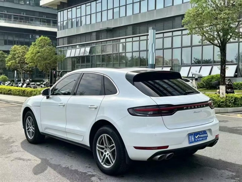东莞20年保时捷Macan7