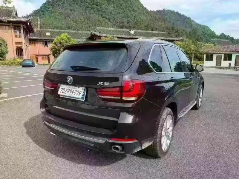 重庆18年宝马X58
