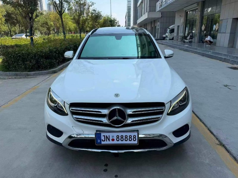 济宁19年奔驰GLC1