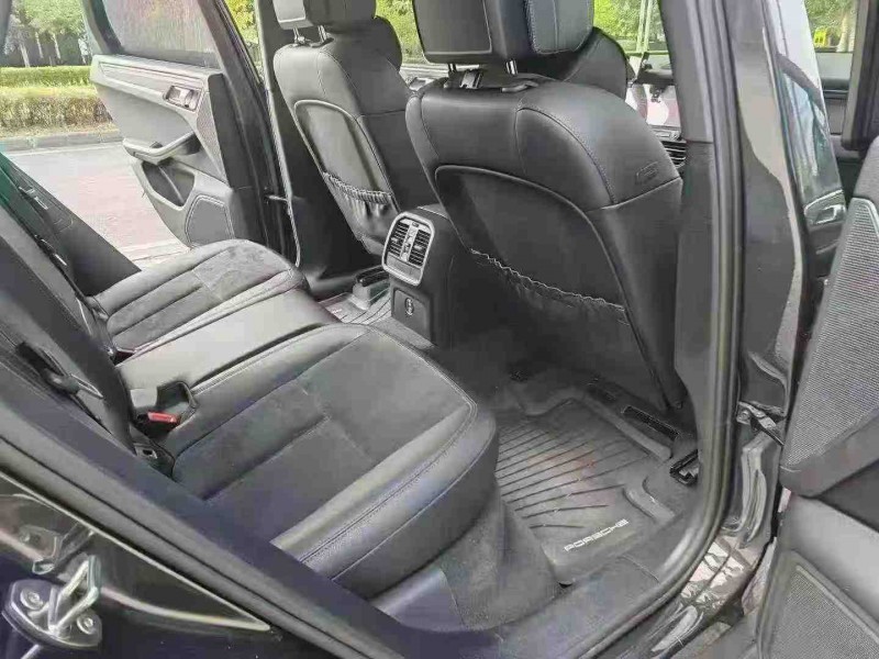 桂林20年保时捷Macan4