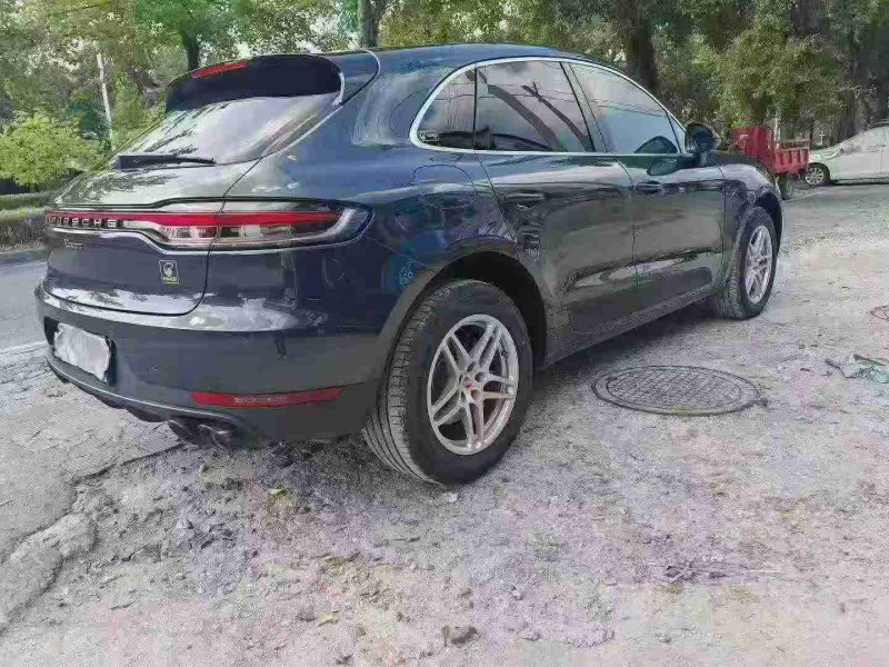 桂林20年保时捷Macan7