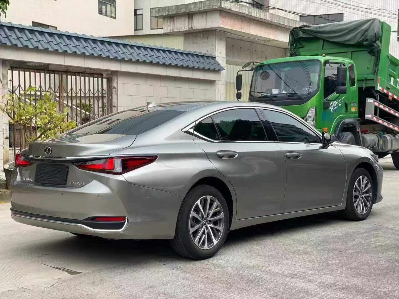 桂林23年雷克萨斯ES4