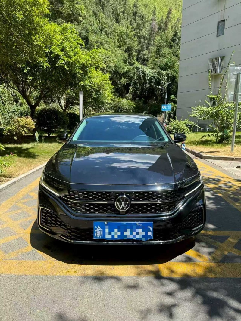 重庆25年大众帕萨特1
