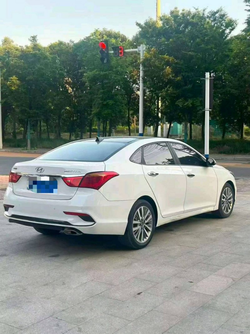 阜阳20年现代名图4