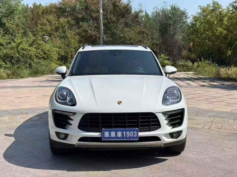烟台17年保时捷Macan1