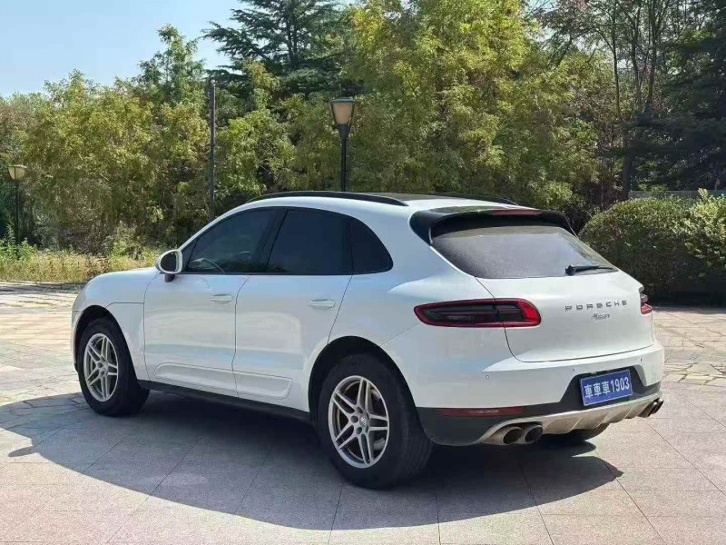 烟台17年保时捷Macan9