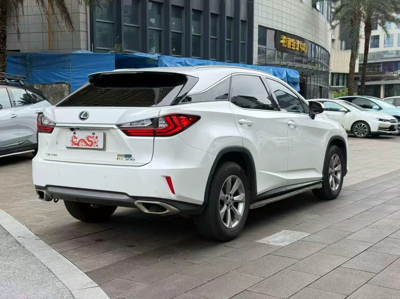 佛山19年雷克萨斯RX8