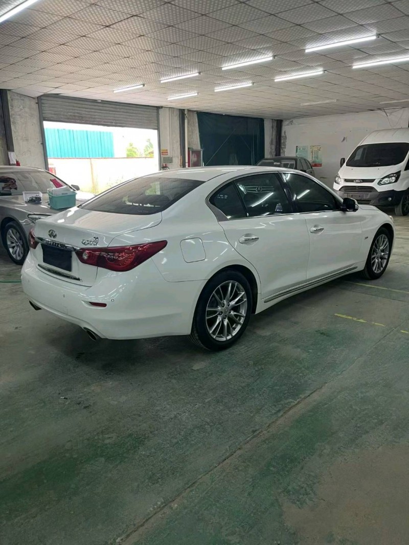 安庆18年英菲尼迪Q506