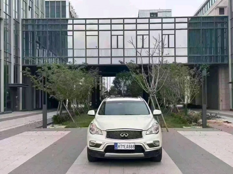 青岛17年英菲尼迪QX501