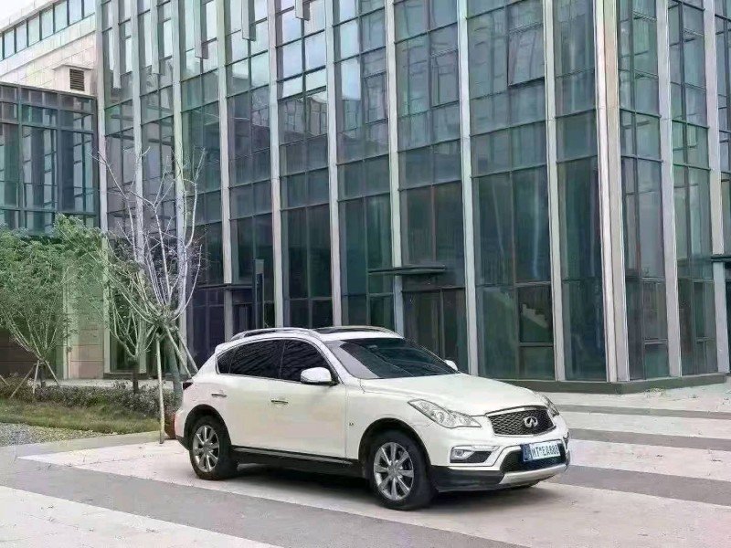 青岛17年英菲尼迪QX502