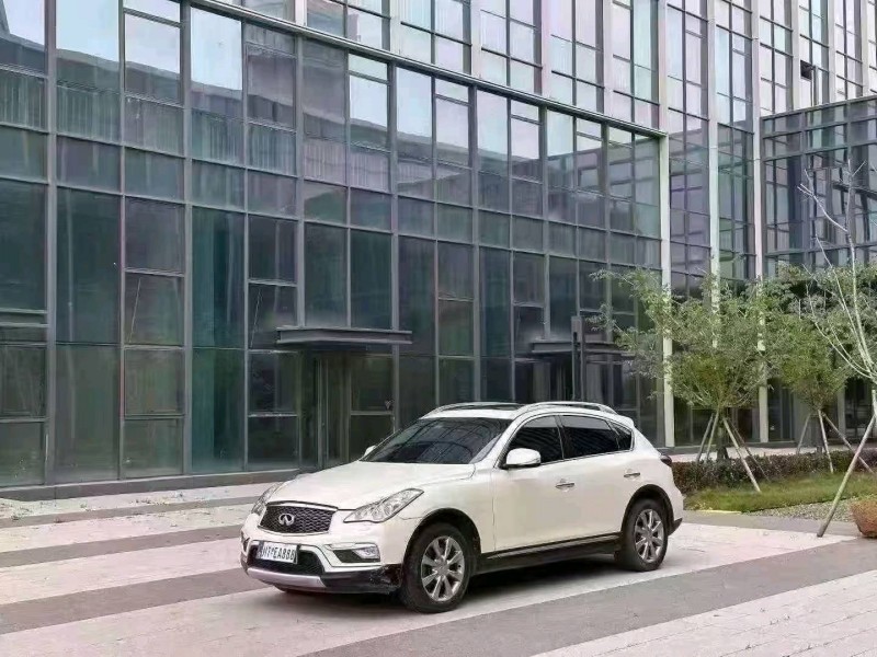 青岛17年英菲尼迪QX504