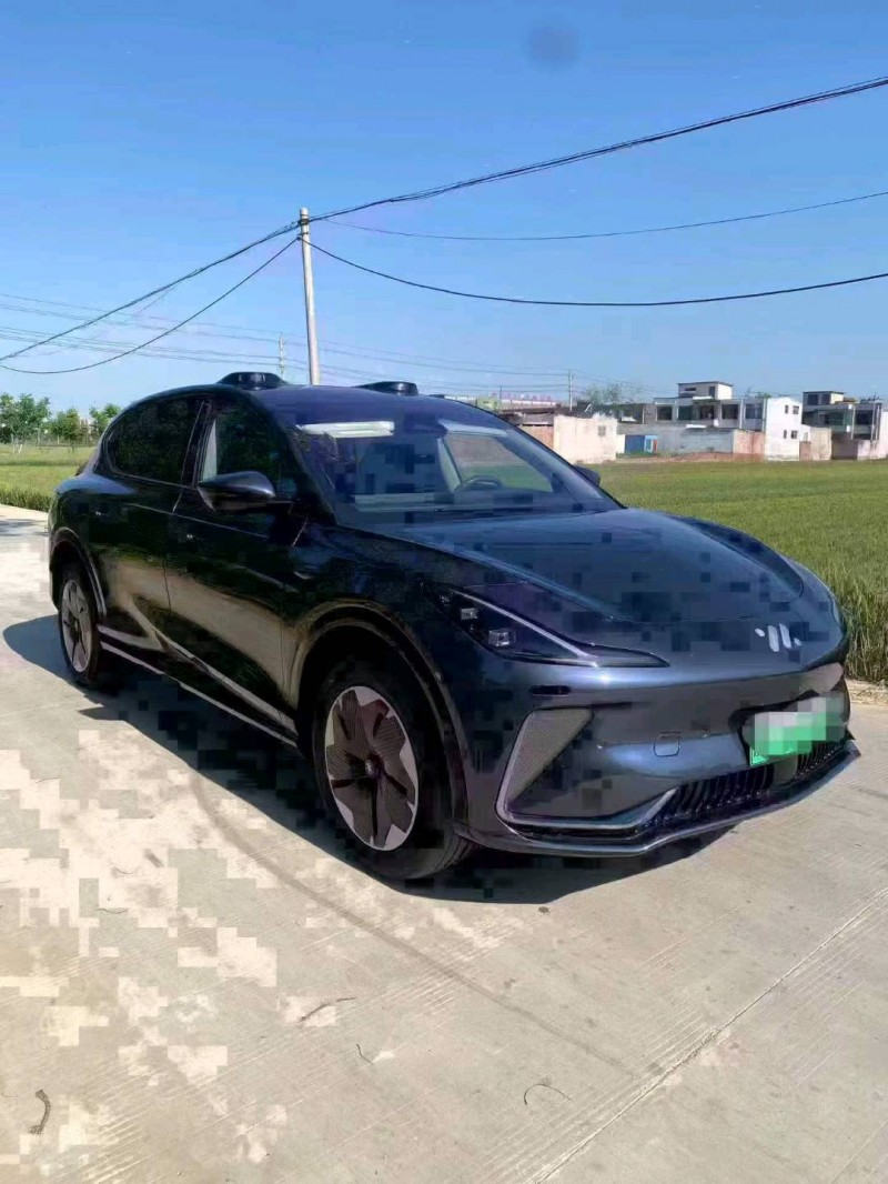 新乡25年智己LS72