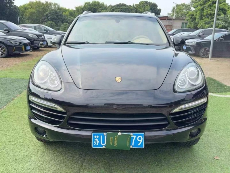 广州12年保时捷卡宴1