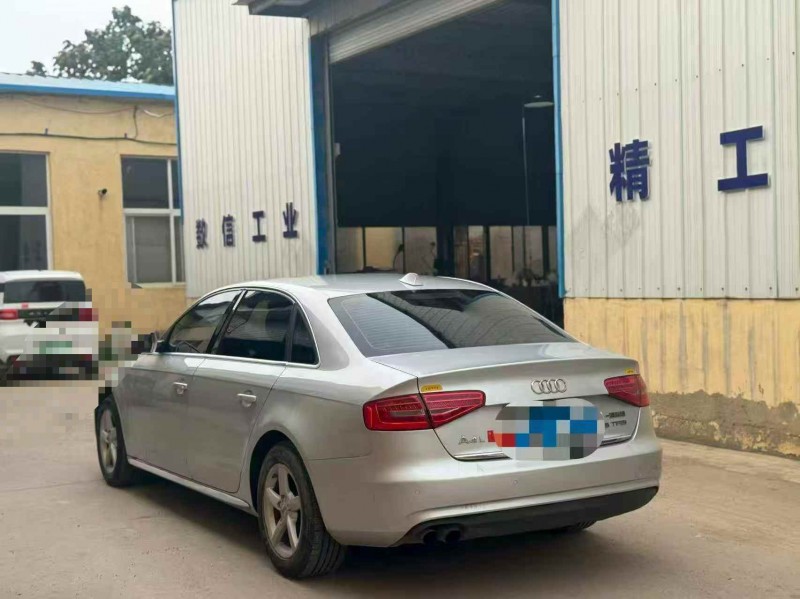 青岛13年奥迪A4L8